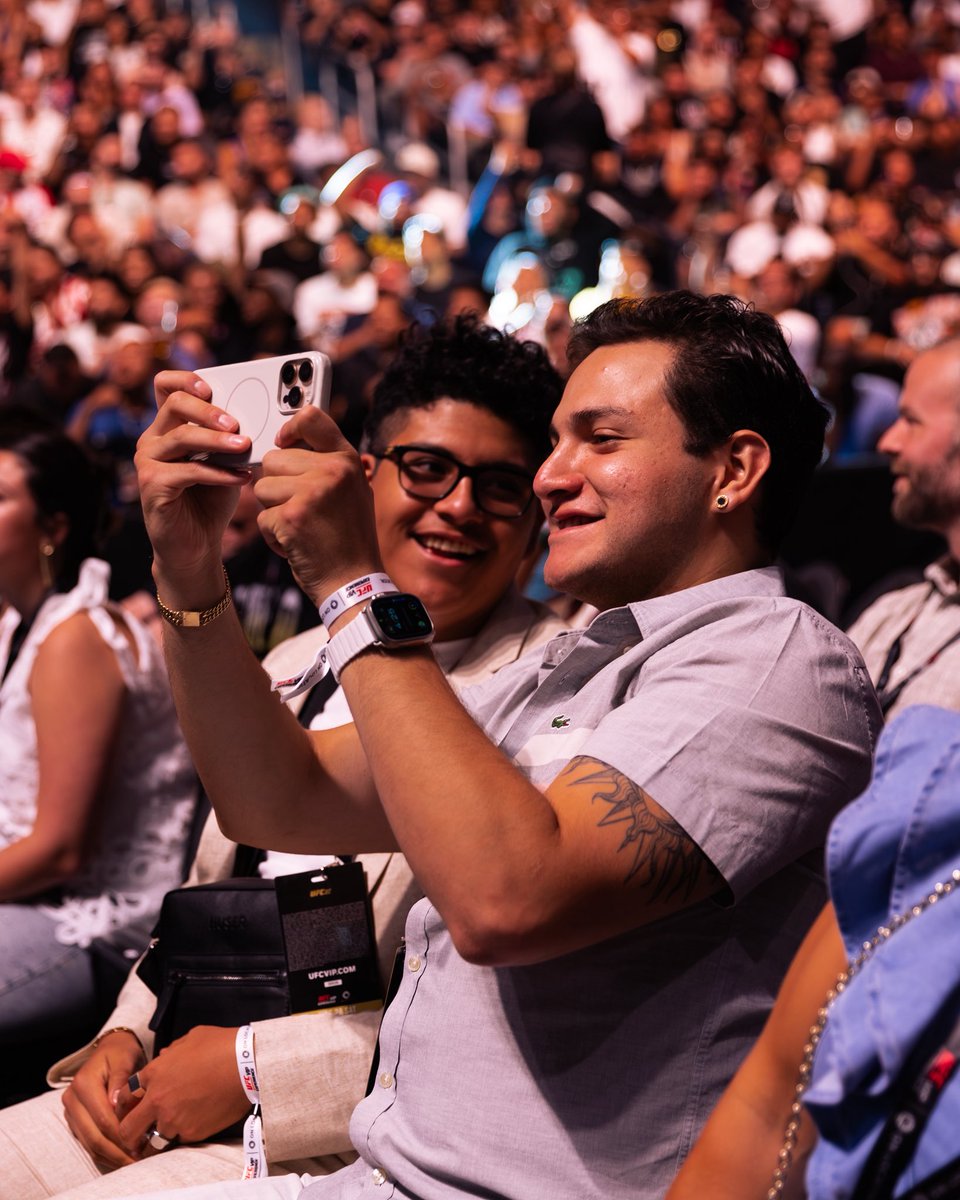 onlocationexp's tweet image. It’s time to experience history in the making like the VIP you are 🔥💪 Join us #OnLocation at #CaneloCrawford for an unparalleled way to take in this generational spectacle
We’re offering EXCLUSIVE payment plans and ALL-IN pricing with no hidden feeds ➡️ bit.ly/3IIRXqf
