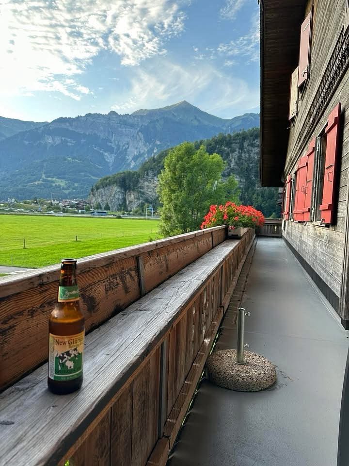newglarusbrew's tweet image. Spotted Cow roaming the pastures of Brienz, Switzerland! Thanks, Samantha Schuster for this awesome pic. Cheers!