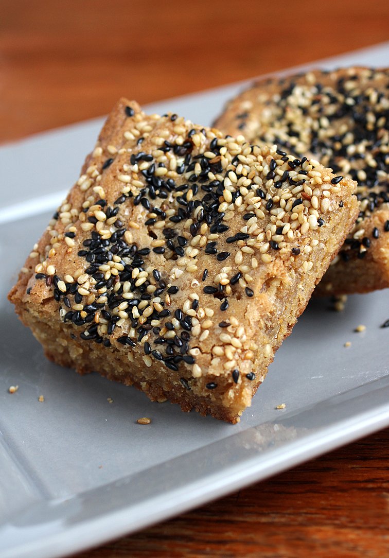 CarolynJung (@carolynjung) on Twitter photo These fabulous blondies taste extra nutty, thanks to toasted sesame oil plus a shower of sesame seeds on top. <a href="/ChronicleBooks/">Chronicle Books</a> <a href="/sarahkieffer/">sarah kieffer</a> foodgal.com/2025/07/not-yo… These fabulous blondies taste extra nutty, thanks to toasted sesame oil plus a shower of sesame seeds on top. <a href="/ChronicleBooks/">Chronicle Books</a> <a href="/sarahkieffer/">sarah kieffer</a> foodgal.com/2025/07/not-yo…