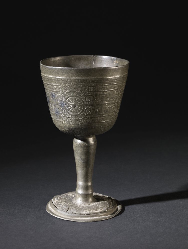 jdmccafferty's tweet image. Pewter cup with the arms of the City of #London and those of the Pewterers' Company inscribed: "Though Wine Off Good Too Much Of That Wil Make One Lean Though He Be Fatt" c.1600 (British Museum)