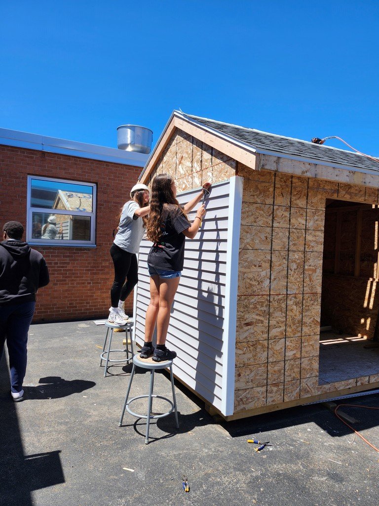Students were so into the shed they created in Geometry by Design they came to Eastridge during the summer to complete the project! 🔨🪛🧱