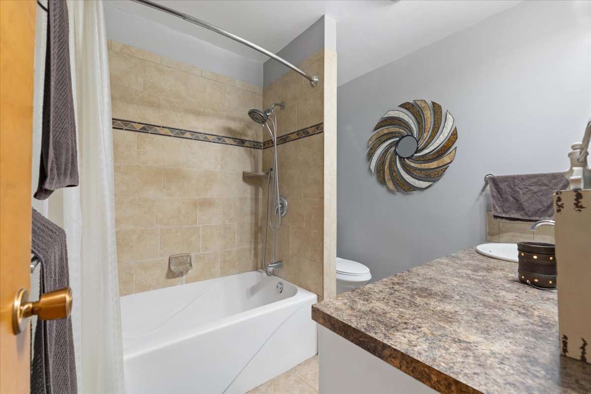 Convenient to Everything! 
📲 Bob Hughes 
📍 303 N Walnut Street, Glenwood, IA