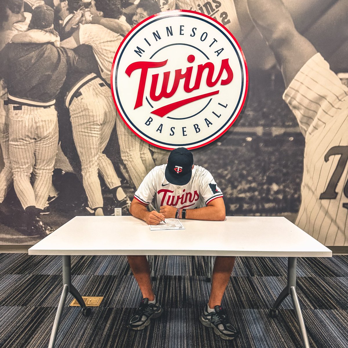 AlabamaBSB's tweet image. He's officially a Twin. Congrats Q!
@rileyquick12 I #RollTide