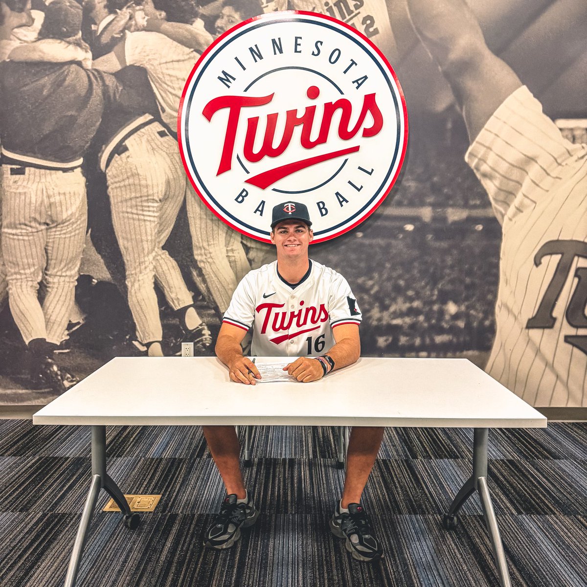 AlabamaBSB's tweet image. He's officially a Twin. Congrats Q!
@rileyquick12 I #RollTide
