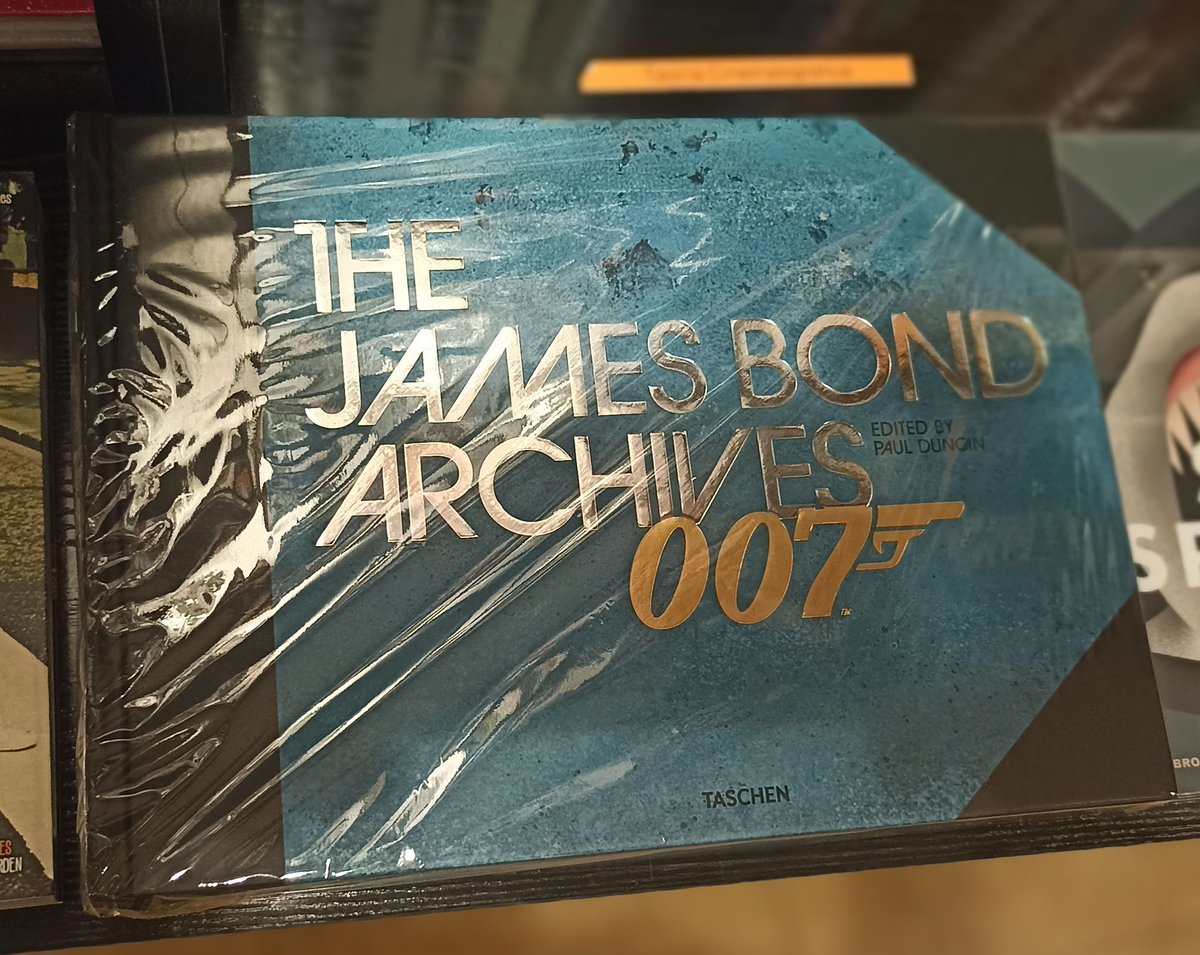 CervantesLib's tweet image. La guía para todo lo relacionado con 007. Con más de 1.000 imágenes y narrada por 150 miembros del reparto y del equipo, esta edición hará las delicias de los fans de la saga más longeva y exitosa del cine
Más info 👉cervantes.com/libro/97838365…
#CervantesRecomienda #Libros #007