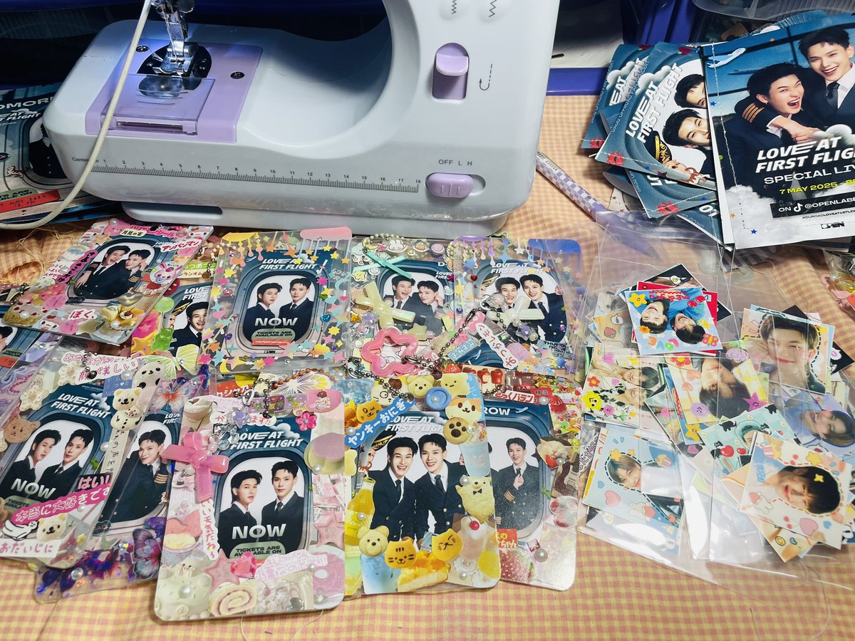 ใครที่ไม่ได้ไปคอนอยากได้อกว ถุงสุ่ม รอบขนส่งไหมคะ  ทุกถุงจะได้พกจ ก้อนๆใส่ไปให้ค่ะ และอื่นๆ มีกระดาษโปรยสุ่มไปให้ด้วยค่ะ มีค่าส่ง ถ้าสนใจกดหัวใจก่อนก็ได้ค่ะ เดี๋ยวทำฟอร์มมาให้ลงค่ะ