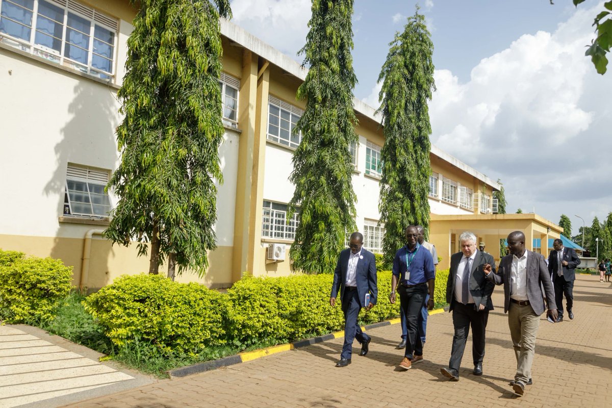 IrlEmbUganda's tweet image. 99% of maternal deaths occur in low- and middle-income countries. #Ireland stands with Uganda to change this, through funding projects like the Moroto Blood bank which will be completed by the end of this year thanks to our health partners @Cuamm @MinofHealthUG @ubtsug1