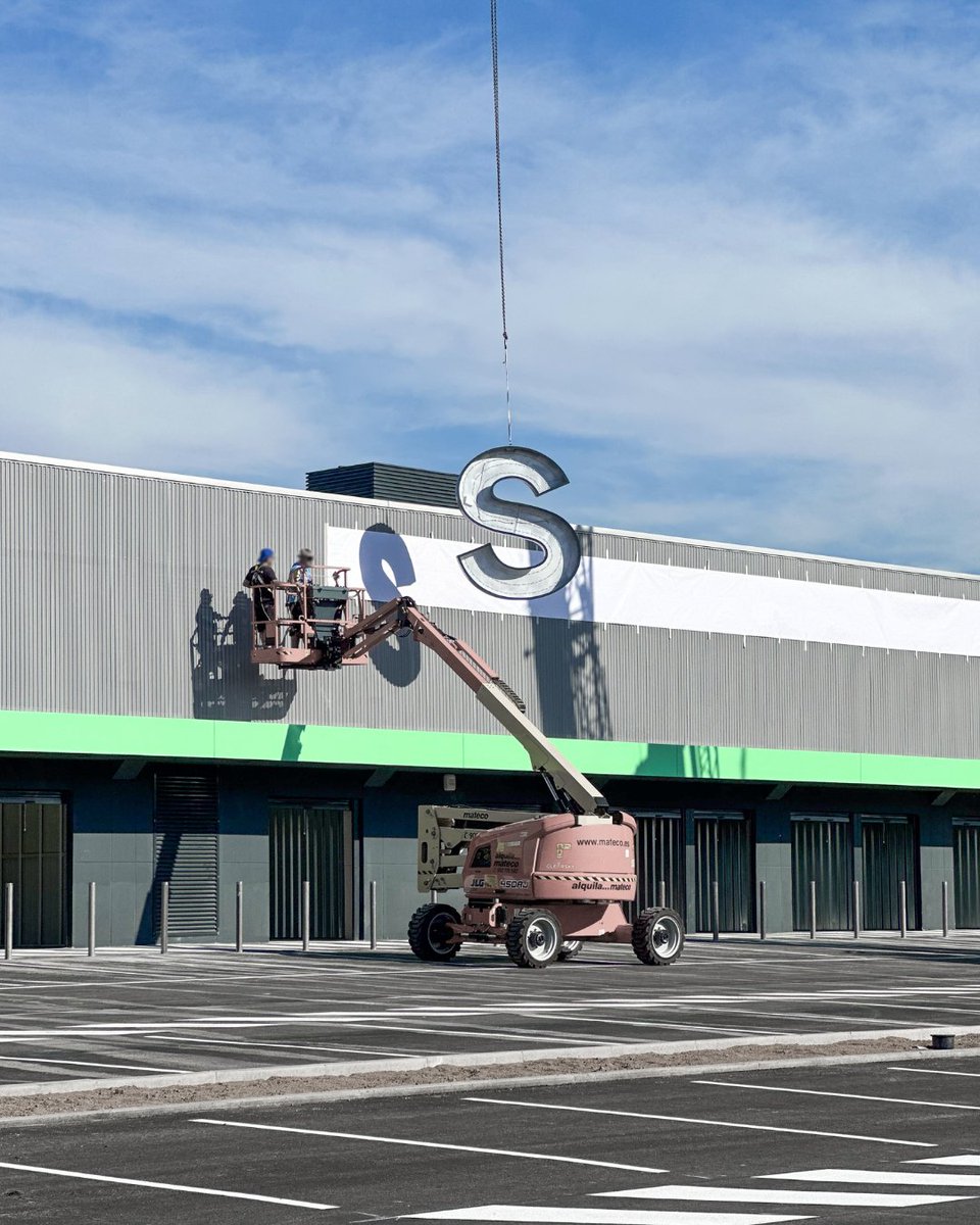 StoremoreES's tweet image. 🚀 Storemore aterriza en Fuenlabrada (salida 17, Carretera de Toledo) para dar servicio a Fuenlabrada, Getafe, Pinto y Parla.
📦 Trasteros inteligentes, acceso desde el móvil y seguridad 24/7.
🎁 PROMO DE APERTURA: 3 MESES GRATIS #TuTrasteroInteligente