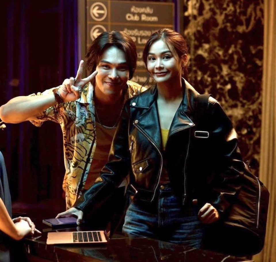 เดี๋ยวมาลุ้นกันว่า EP 2 จะดีกันไหม😂😂😂😂😂

#TheTipsyMysteryEP1

#อิงฟ้ามหาชน #EngfaWaraha