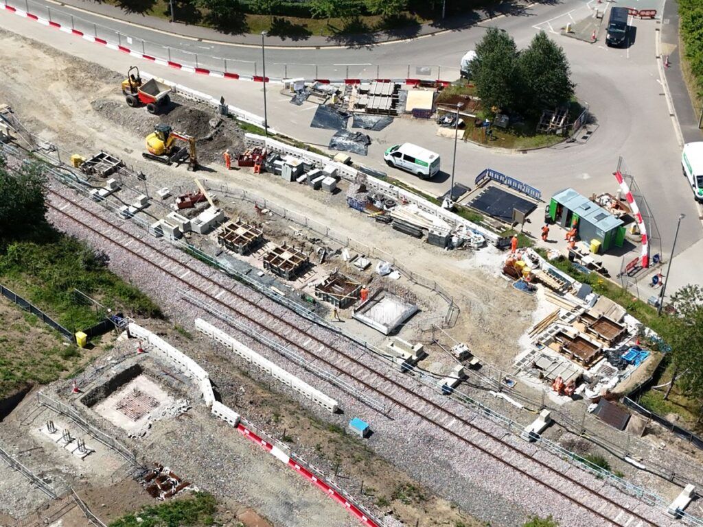every_station's tweet image. Great to see Okehampton Interchange progressing well. I was sceptical about this station at first. But the more I read and research it, the more it makes sense.
The station is set to open in 2026.
Read more: dartmoorline.com/2025/07/okeham…
Photos from @DCRailPart