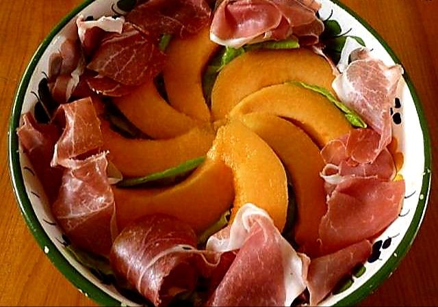 Qui aime manger du melon jambon cru ?" 👨‍🍳