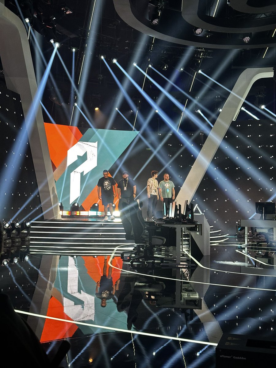 P7_eSports's tweet image. Sneak peek into content day &amp;amp; rehearsals 👀 

“What a squad of shooters” indeed!💥 

#P7 #EWC #EWC2025