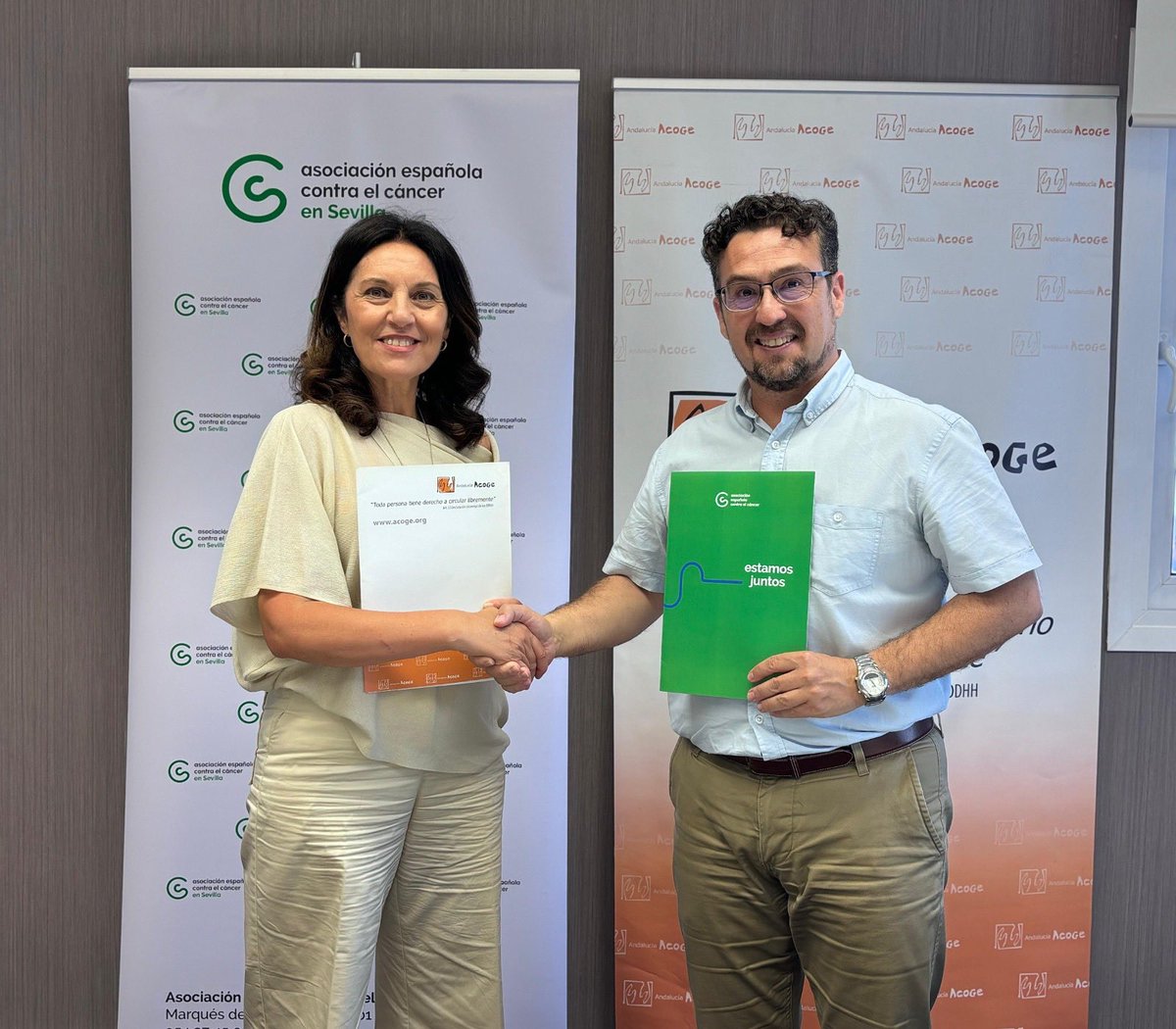 Asociación Española Contra el Cáncer ALMERÍA (@contracanceral) on Twitter photo Hemos firmado un importante acuerdo con Andalucía Acoge para promover la inclusión y la justicia social en nuestra comunidad autónoma.
#todoscontraelcancer #compromisosocial <a href="/andaluciaacoge/">Andalucía Acoge</a> <a href="/MagdalenCantero/">Magdalena Cantero</a> Hemos firmado un importante acuerdo con Andalucía Acoge para promover la inclusión y la justicia social en nuestra comunidad autónoma.
#todoscontraelcancer #compromisosocial <a href="/andaluciaacoge/">Andalucía Acoge</a> <a href="/MagdalenCantero/">Magdalena Cantero</a>