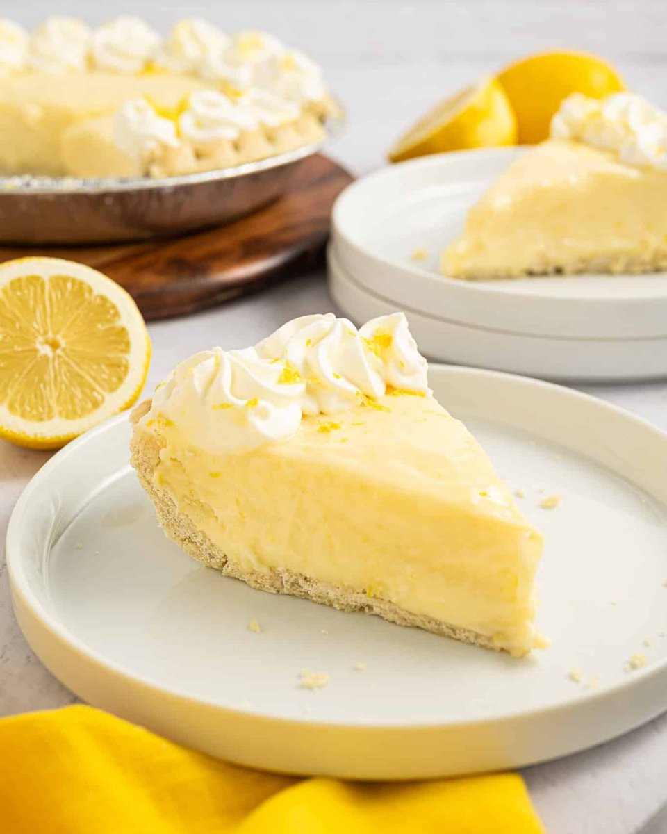 🍋 LEMON LOVERS, REJOICE! 💛 National Lemon Day calls for the CREAMIEST, DREAMIEST **LEMON SOUR CREAM PIE** ever! One bite = pure sunshine. 🌞✨ Who’s grabbing a slice?!
🥧👉 flavormosaic.com/lemon-sour-cre…