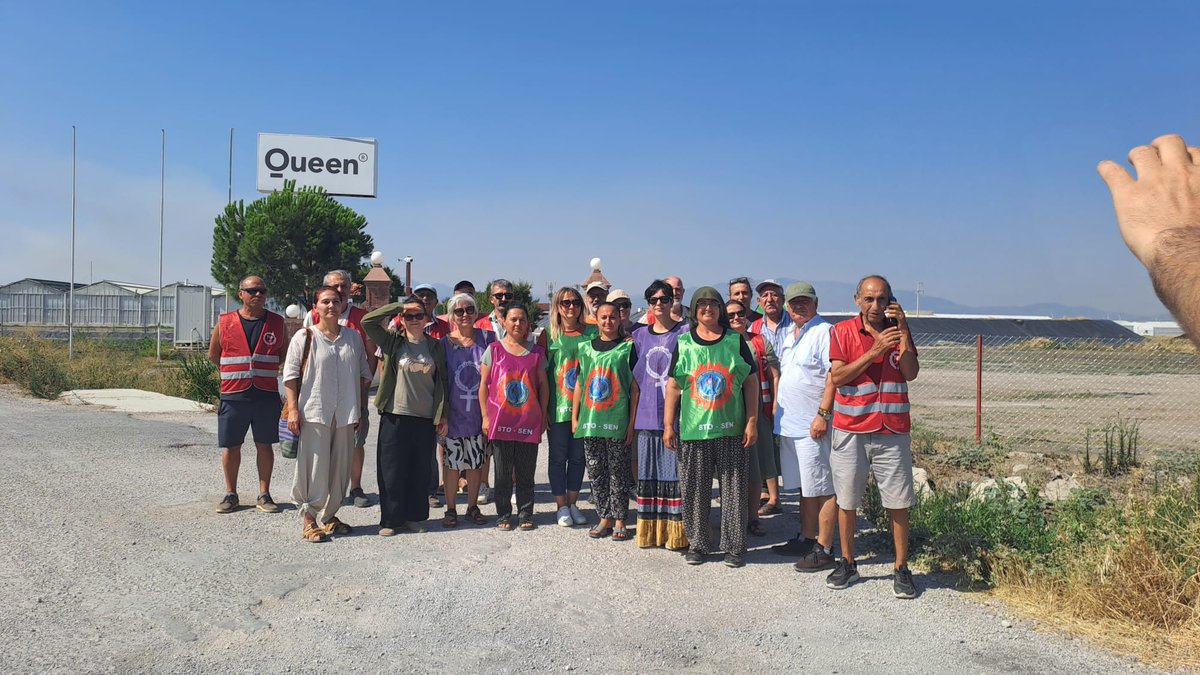 tipizmiril's tweet image. Sendikal özgürlükleri için mücadele eden Queen işçilerini direnişlerinin 21. gününde ilçe örgütlerimiz ve TİP'li kadınlar (@Tipli_Kadinlar )olarak ziyaret ettik.
Anayasal hakları için direnen Queen işçilerinin yanındayız. Birleşe birleşe kazanacağız.