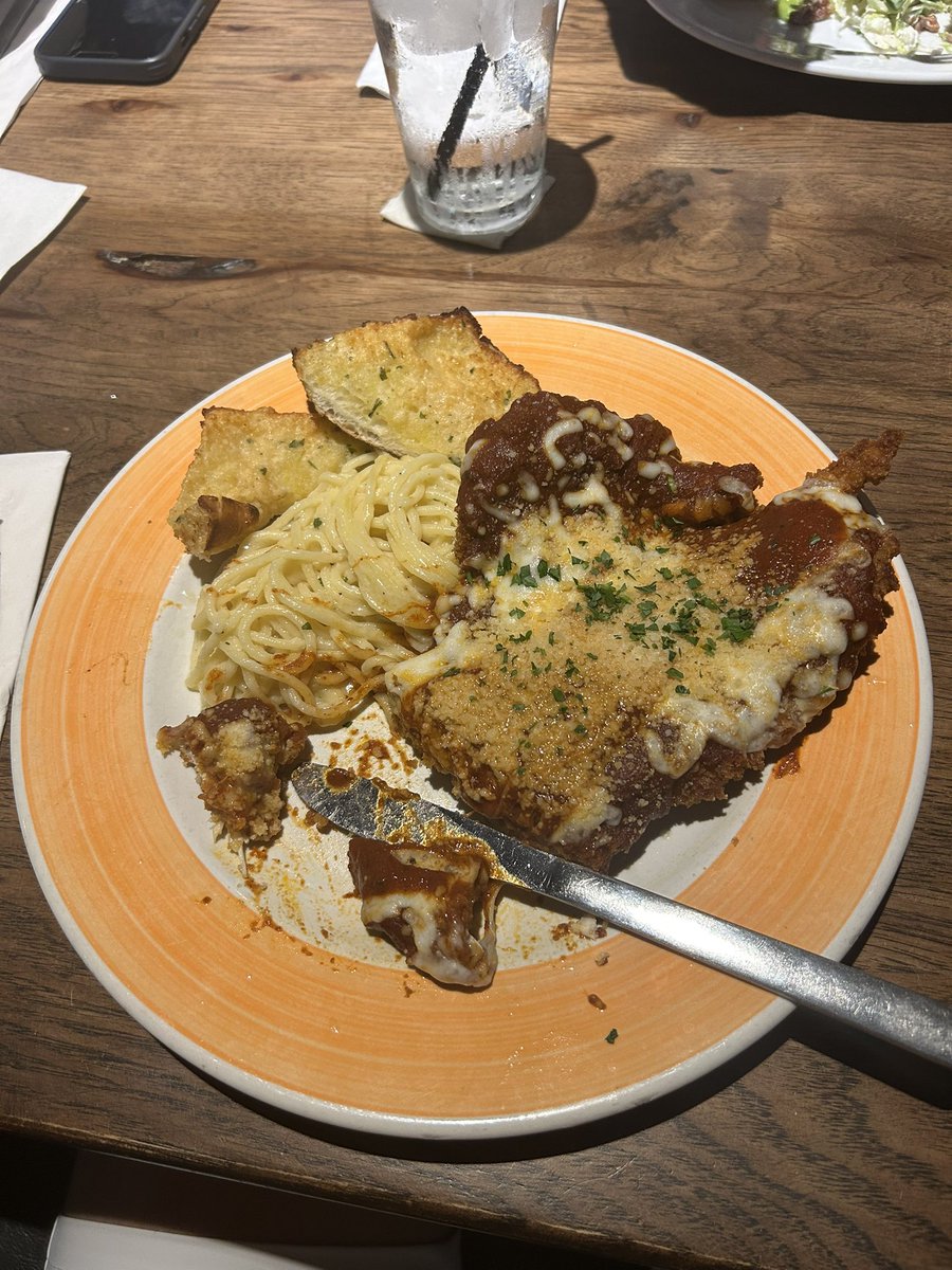 Buccigross's tweet image. Pre Oakland Hills Parm at the Rusty Bucket.
Miles did a nice job with crispiness..perfect crunch.
Pure Michigan