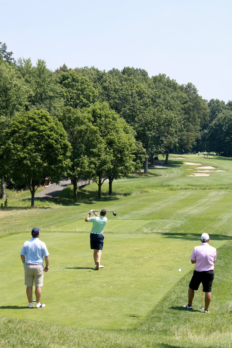 WarrenGolfND's tweet image. Yesterday, we had the honor of hosting the Celebration of Hope event in support of Coaches vs. Cancer. It was a picture- perfect day for an incredible cause! Thank you to everyone who came out☘️
A special thank you to Coach Micah Shrewsbury for his support!
#WarrenGolfCourse