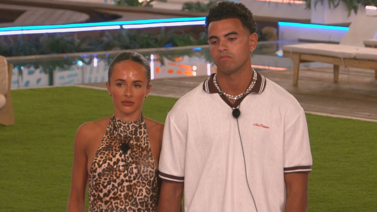 MirrorCeleb's tweet image. Love Island's Harrison shares Lauren relationship admission after quitting villa mirror.co.uk/3am/celebrity-…