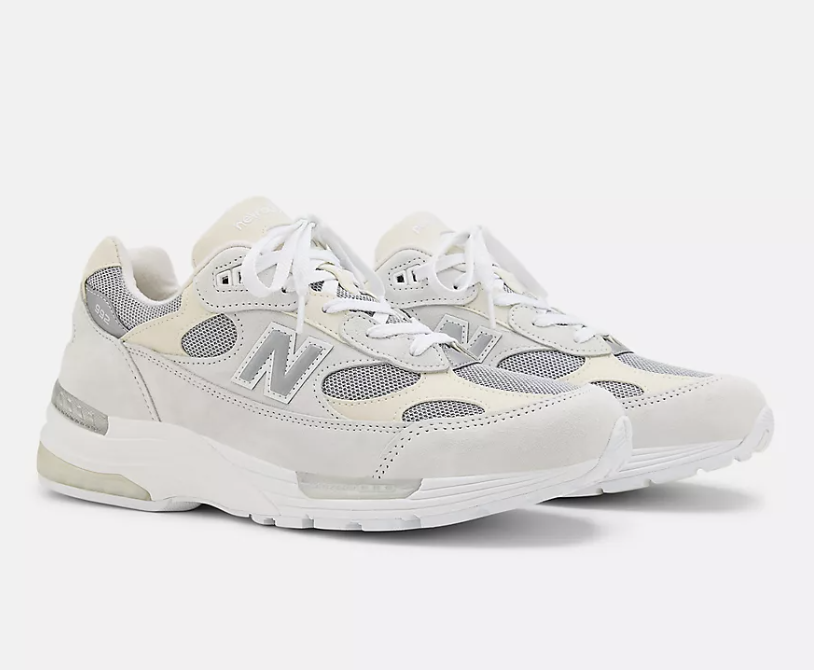JustFreshKicks's tweet image. New Balance Made in USA 992 Core "White/Reflection" ☁️
new-balance-athletics-inc.sjv.io/9LjBr4
