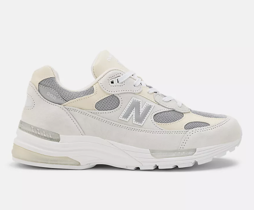 JustFreshKicks's tweet image. New Balance Made in USA 992 Core "White/Reflection" ☁️
new-balance-athletics-inc.sjv.io/9LjBr4