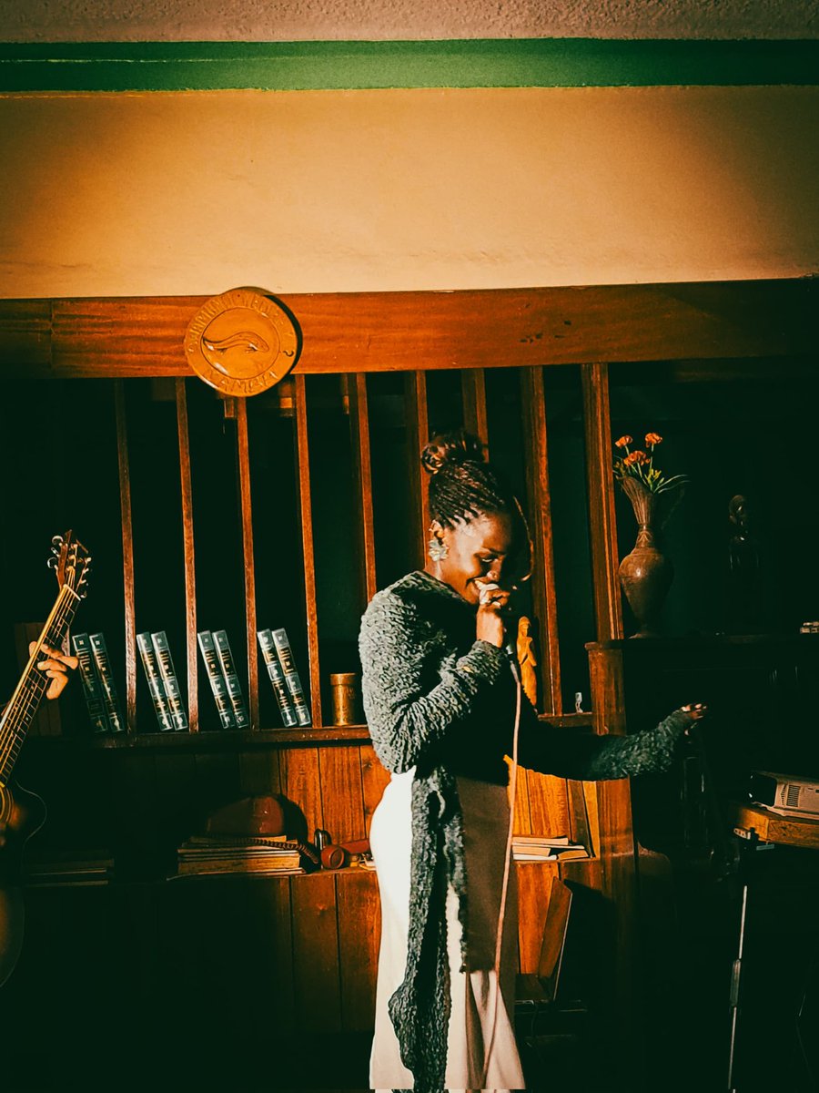 GabuleEmmanuel's tweet image. Today I want to appreciate these two song birds.
@ViniMercy and @mitirikpwesings
Thank you guys for raising the Flag of Ugandan Music and Ma'di Music so High.
May you guys live to create more work of art.
Blessings