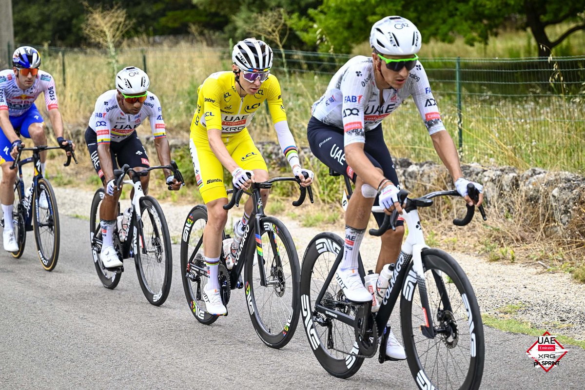 TeamEmiratesUAE's tweet image. Stage 17 done safely💛✔️.
Tomorrow, we climb again. #TDF2025
#WeAreUAE