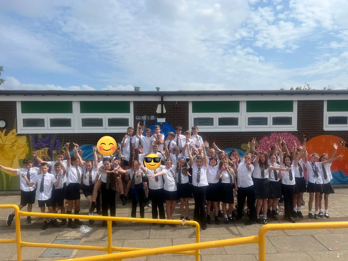 What a year group 👏🏽 that leavers’ assembly was an emotional one! 🥲 goodbye year 6! 👋🏽