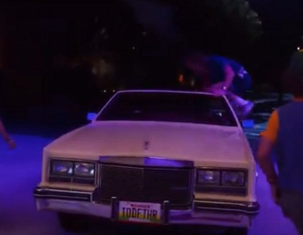 anatwtxx's tweet image. i wonder if that guy ever got his car back