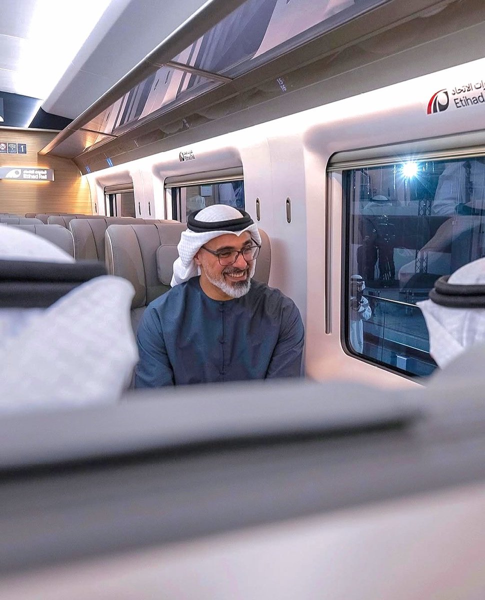 سمو الشيخ خالد بن محمد بن زايد آل نهيان
سمو الشيخ حمدان بن محمد بن راشد آل مكتوم

حفظهم الله ورعاهم

#دولة_الإمارات_العربية_المتحدة
#خالد_بن_محمد
#حمدان_بن_محمد
#قطار_الإتحاد