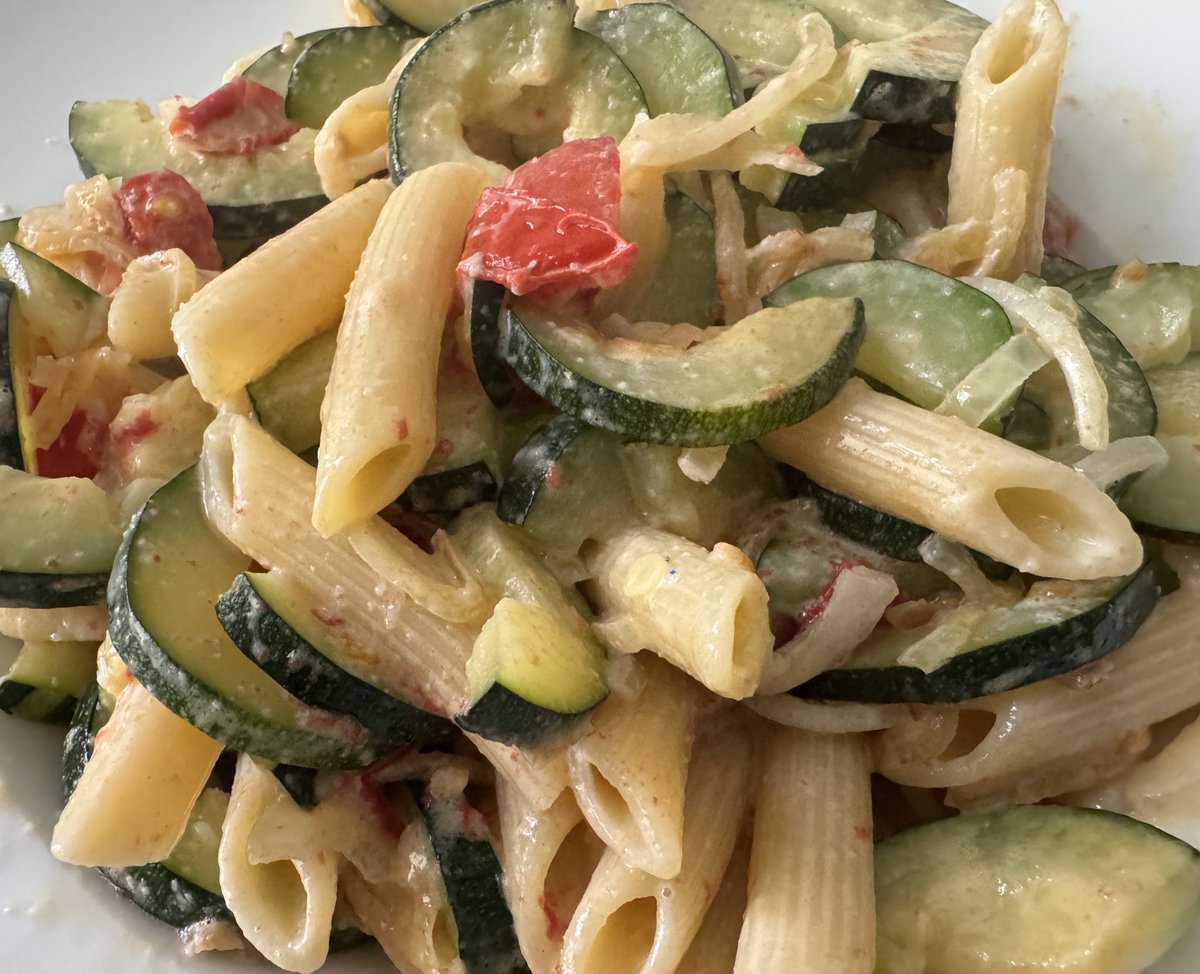 endlich wieder eigenes Gemüse. Da benötigt man kein Fleisch.