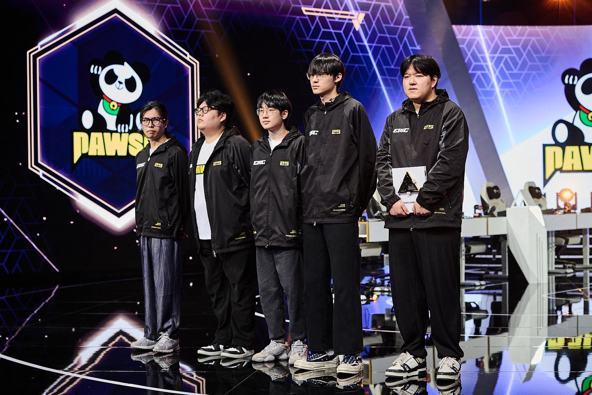 EWC_Extra's tweet image. The Crusher has found its first victims in KWC at EWC 25. 💔
GGs to Paws Gaming and @OGesports!