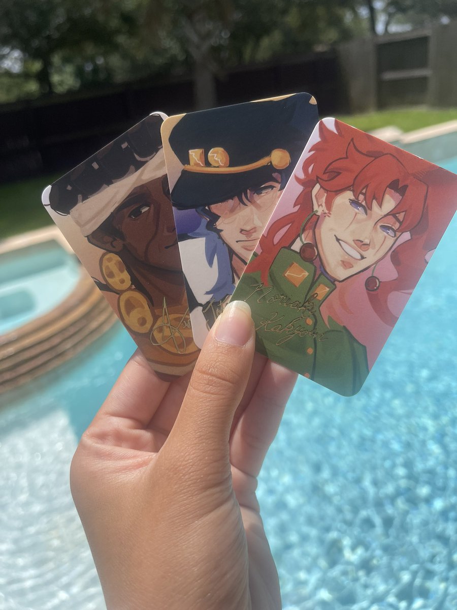 nitillee's tweet image. thank you all for the support on the shop opening!! lots of things are low stock or sold out so i’ll be working hard on restocking them and adding more to the cast🥹
