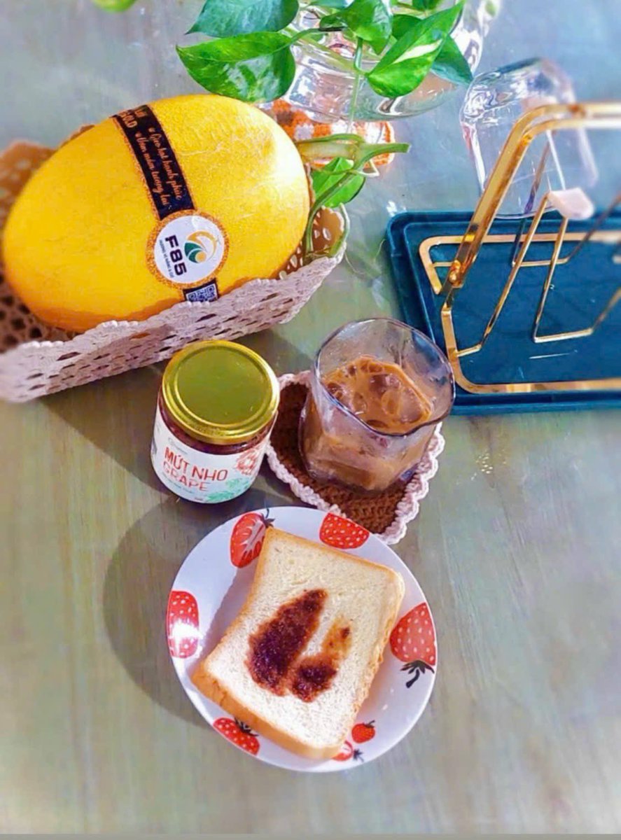 heemeii's tweet photo. 🍇 MỨT NHO Rangfarm – MÓN NGON KHÓ CƯỠNG CHO MỌI NHÀ 🍞
📌 Được làm từ nho tươi Ninh Thuận, không phẩm màu, không chất bảo quản, mứt nho Rangfarm là lựa chọn hoàn hảo cho bữa sáng hoặc bữa xế tiện lợi!
#KhongChatBaoQuan #KhongPhamMau
#GiamCanHieuQua #Mutnho https://t.co/kG0DYYHbVr