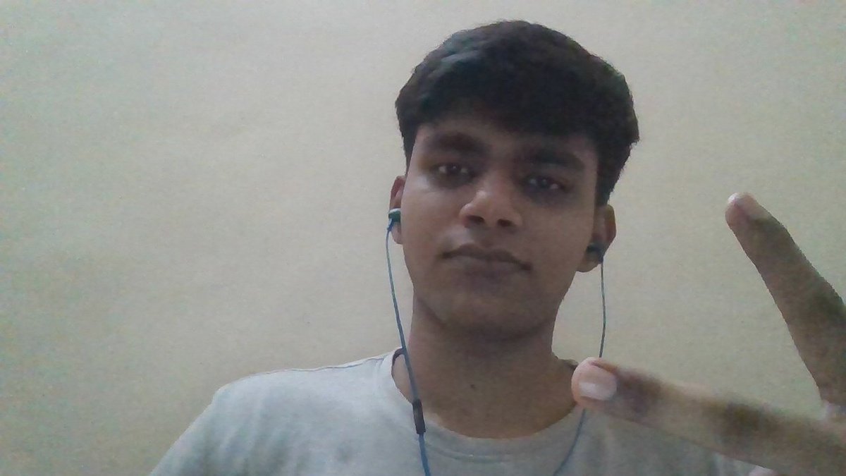 Aman_0019's tweet image. What will think of this guy
he thinks he will have andha paisa ek din and 10/10 hot baddie 🗿
Ummeed par duniya chalti hai ✨