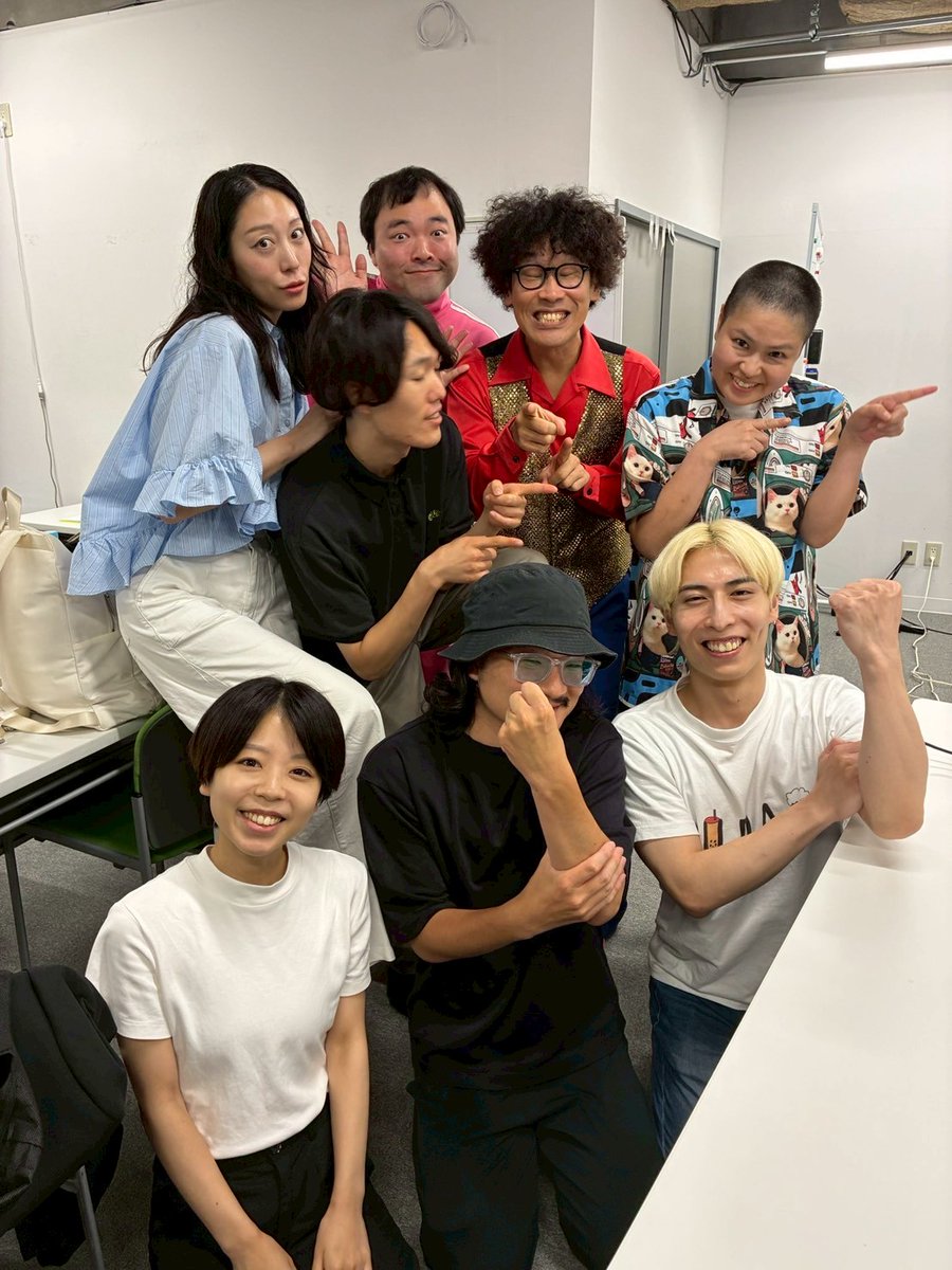 xenosfear_'s tweet image. 相方が仲間と楽しそうにやってて安心しました。
それはそれとしてどこ向いてんだお前は