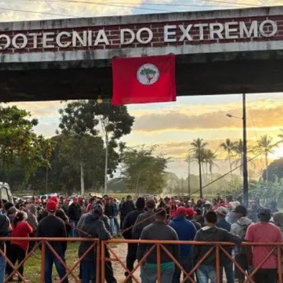 meioindep's tweet image. 🚨HOJE: MST invade e depreda centro de pesquisa internacional na Bahia