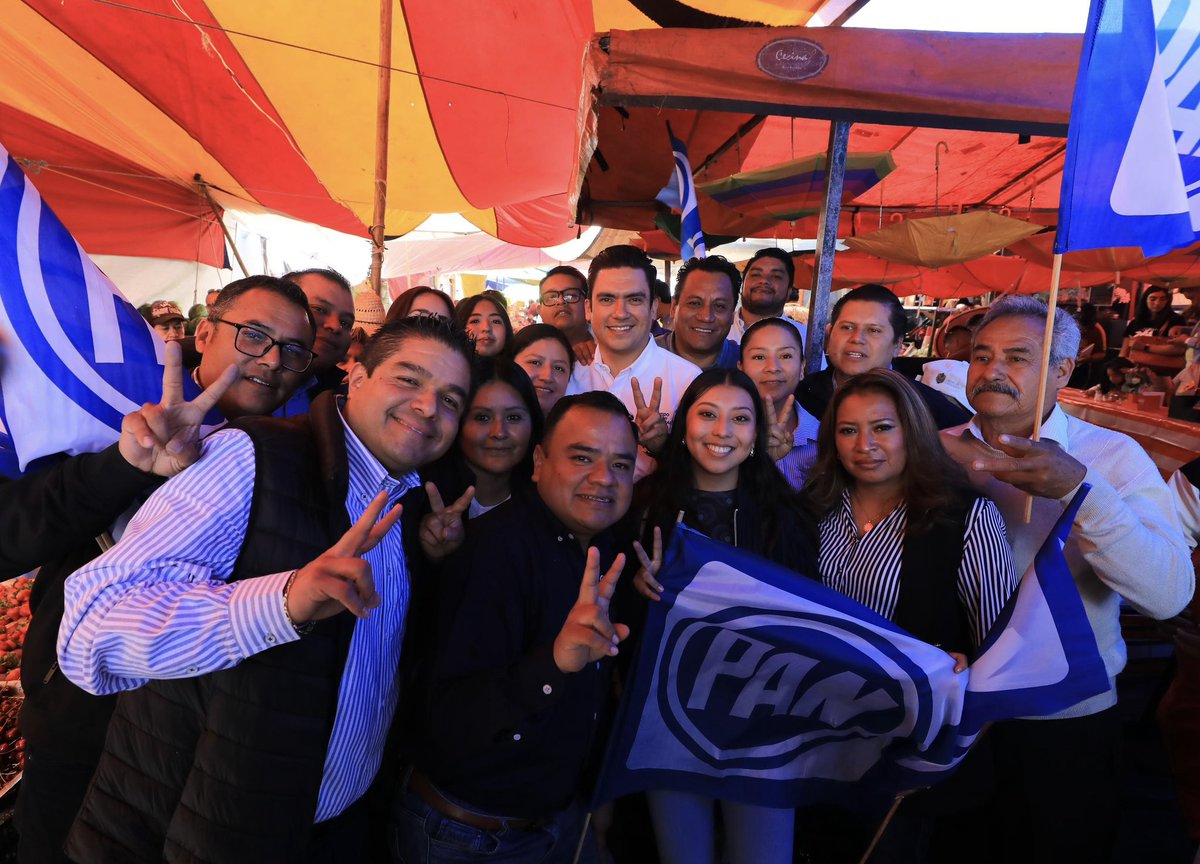 JorgeRoHe's tweet image. Nada como comenzar el día con un buen desayuno en Tlaxcala. 🇲🇽🔵
Aquí se siente la calidez de su gente, el cariño de sus familias y la fuerza de sus tradiciones. 👏🏼
Seguimos con mucha energía para una jornada de trabajo que pone a @AccionNacional cerca de la gente. 🫂…