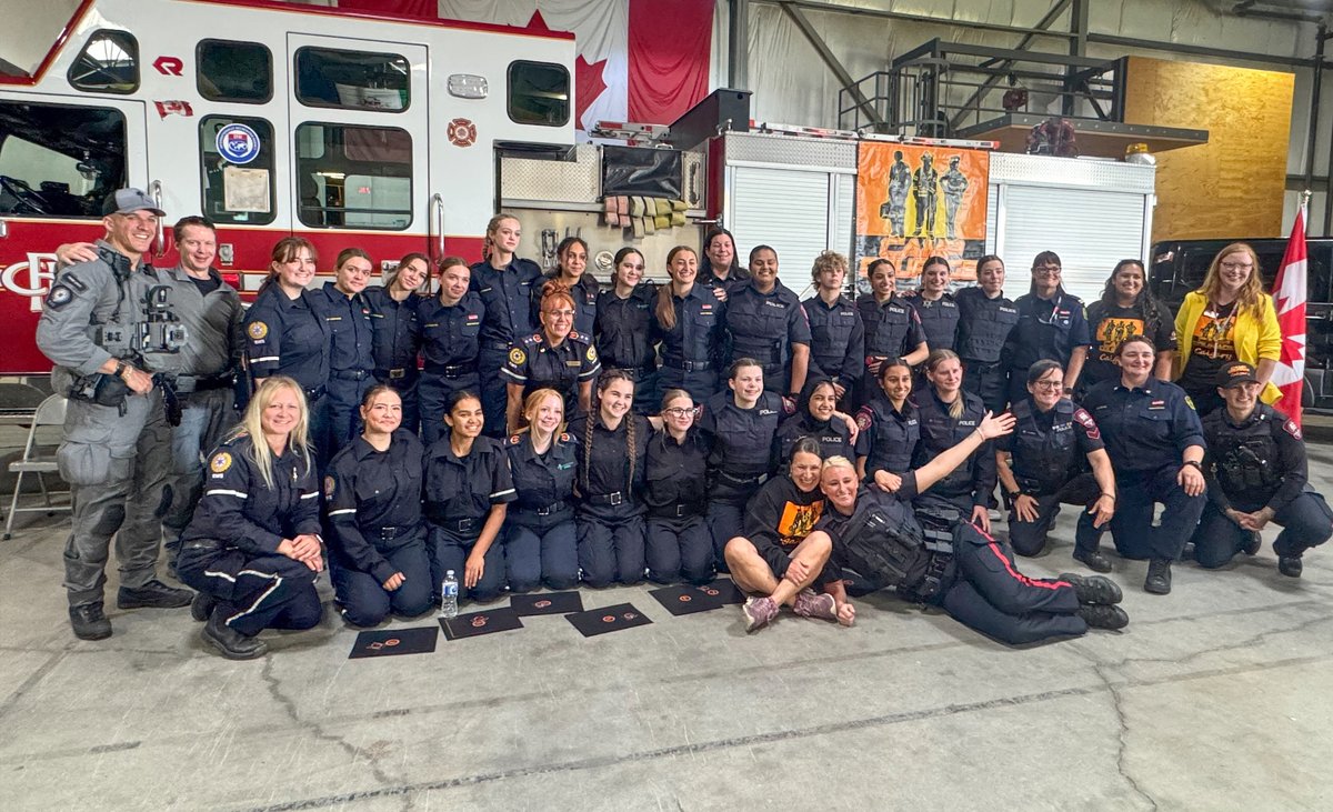#AHSEMS was excited to host the #EMS days for #CampCourageYYC 2025 this past week. The campers learned #paramedic skills and concepts through interactive, hands-on instruction delivered by #yourEMS staff. Congratulations to our 22 grads! @AHS_careers #CampCourage