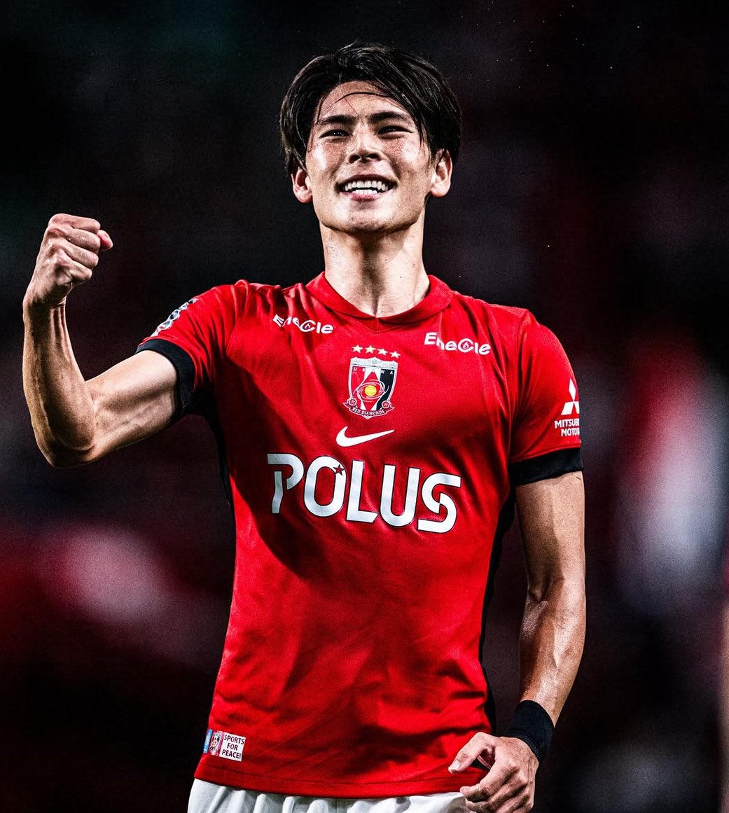Forza_Urawa_'s tweet image. 【2025:浦和レッズチーム内得点ランキング】
(23試合終了時点)
🥇 7得点
・渡邊凌磨
🥈 4得点
・チアゴ サンタナ🆕
🥉 3得点
・松尾佑介
・松本泰志
5位 2得点
・サヴィオ
・グスタフソン
・ホイブラーテン🆕
8位 1得点
・ボザ
・金子
・石原
・中島
・大久保
・安居
・小森🆕
・関根🆕