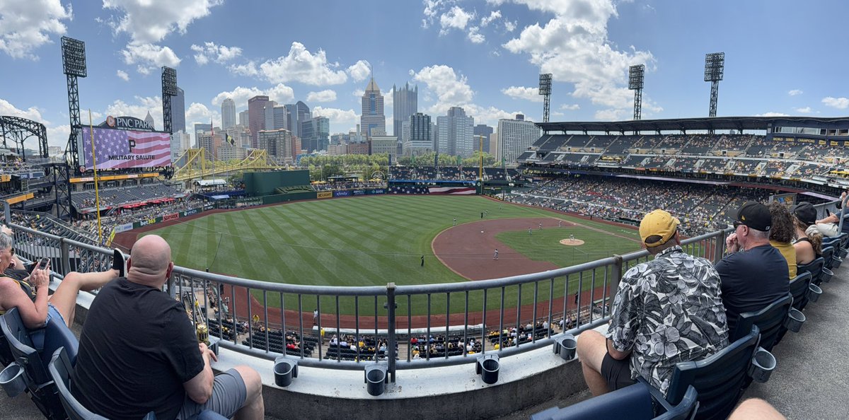 RiggsSportsTalk's tweet image. Live from Pittsburgh, PA ⚾️

Go Pirates! 🏴‍☠️

#MLB #DETvsPIT #GoBucs