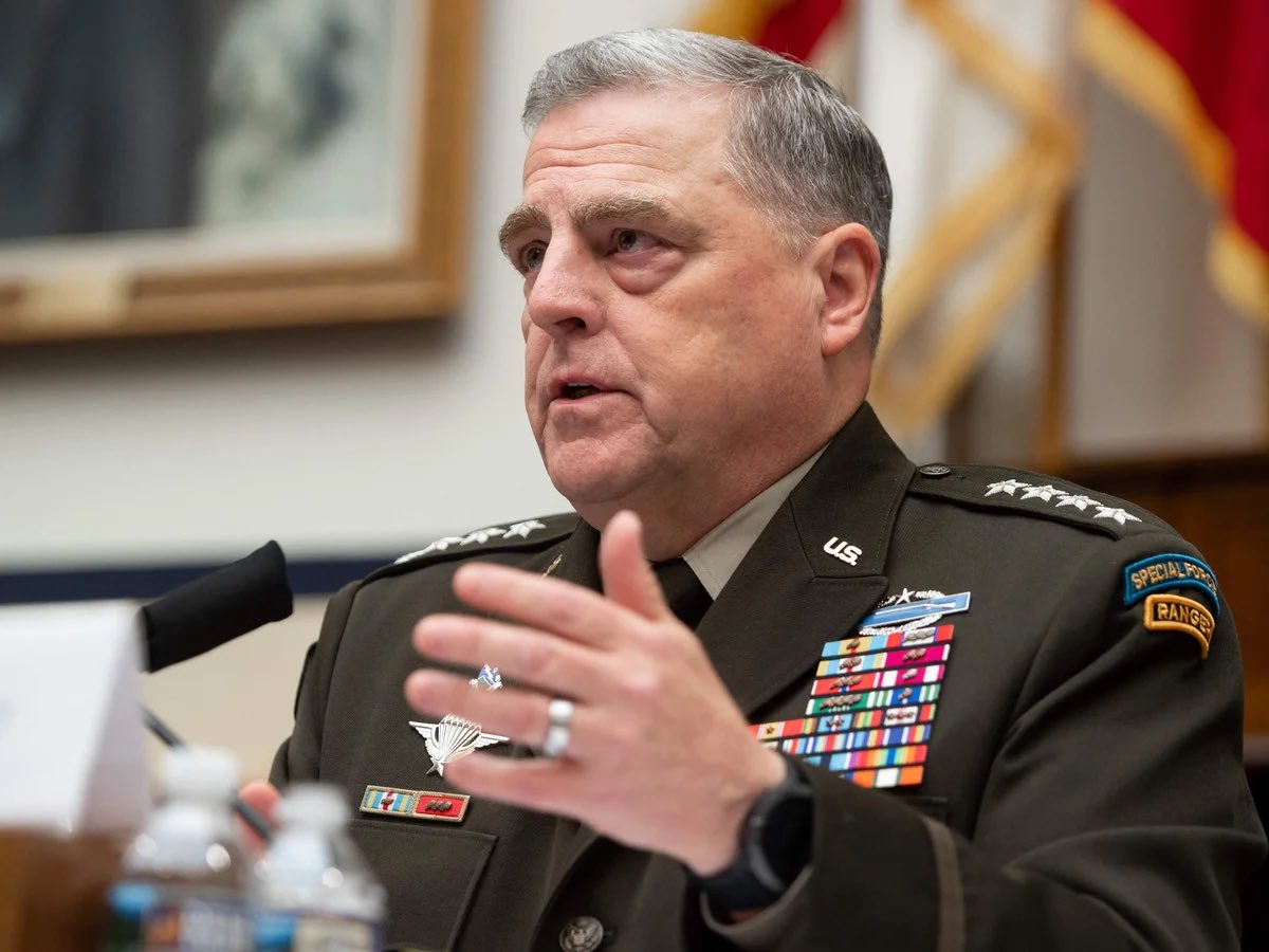 IvankaNews_'s tweet image. 🚨BREAKING:
General Mark Milley says he fears he will be Court-Martialed.
What's your reaction?