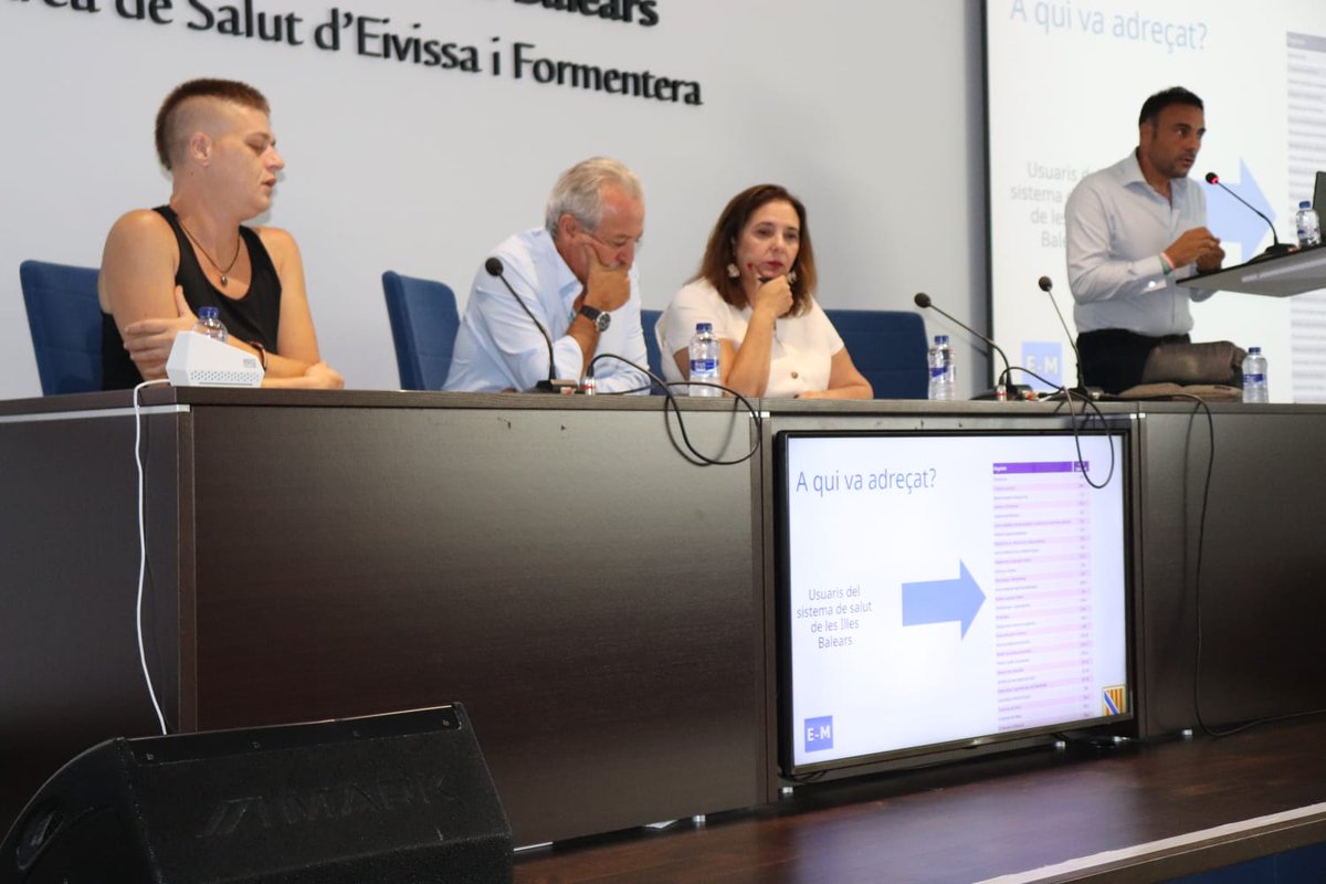 SalutGOIB's tweet image. La consellera de Salut @manuelaG_Romero presenta a Eivissa el protocol «Entén-me», que millora l'accessibilitat en l'entorn sanitari de persones amb necessitats especials
➡️Gairebé 5.000 persones podran acollir-se a les Pitiüses a aquest nou protocol
🔗 tn.caib.es/YrIQE9q5jnbz