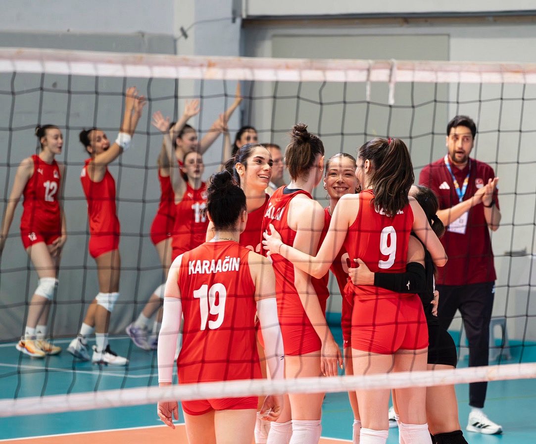 TVForgtr's tweet image. U18 Kız Milli Takımımız, EYOF'ta Yarı Finalde! 🥳😍
⛓️t.ly/LwCKk