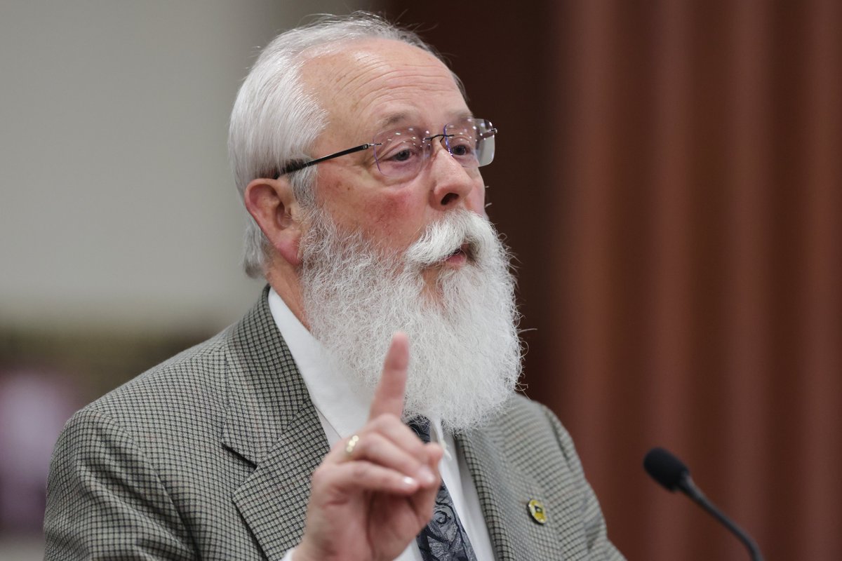 PAULANEALMOONEY's tweet image. "I respectfully decline," says #BryanKohberger, when asked if he wanted to speak.

"#Coward!" A man yells. 

Judge Hippler says, "Please." 

Then the judge goes on to call Bryan a coward in his pre-sentencing speech.