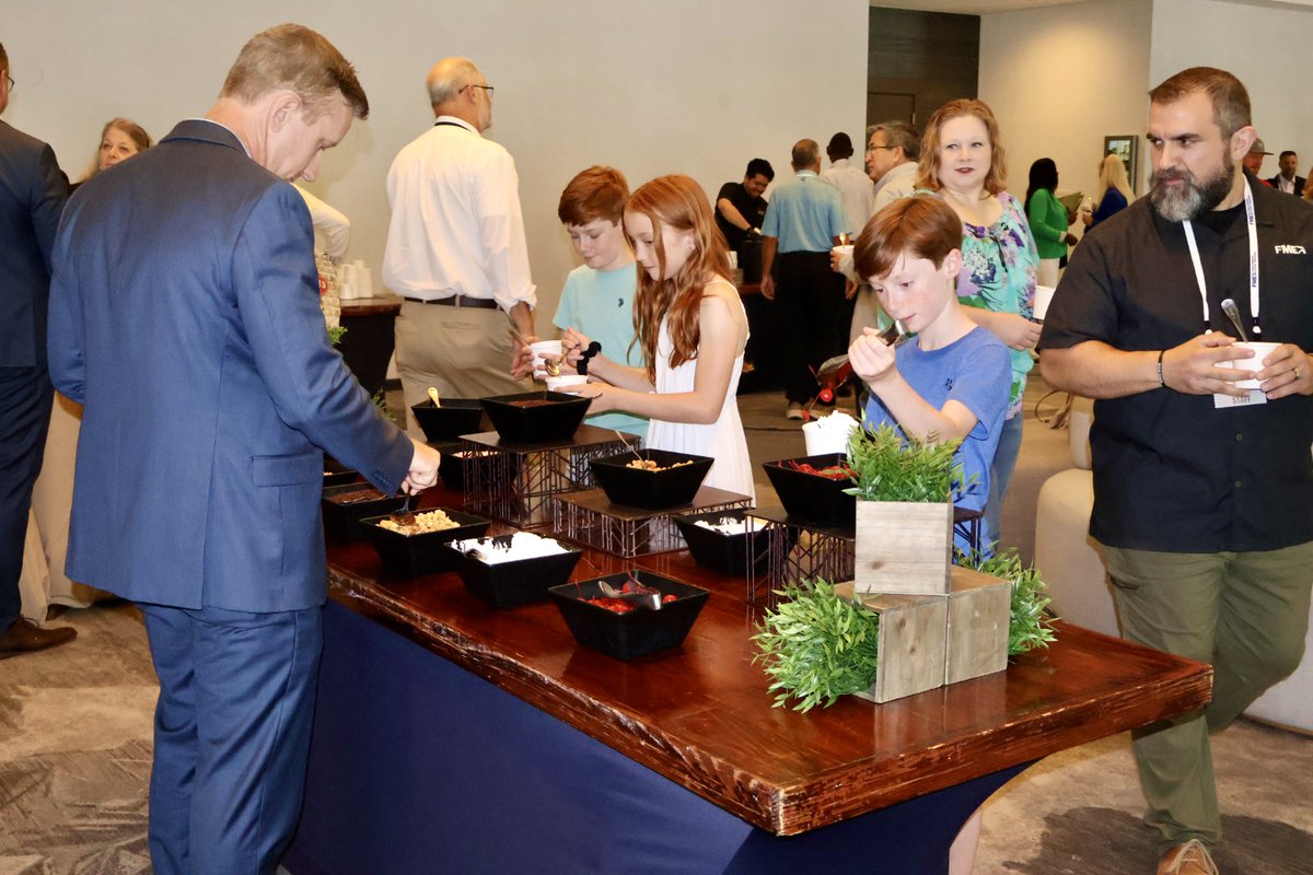 flpublicpower's tweet image. Our fan-favorite ice cream social marks the official beginning of our Annual Conference each year! Thank you for joining us for a quick little sugar rush before finding your seat in the general session ballroom. #FLPublicPower #PublicPower
