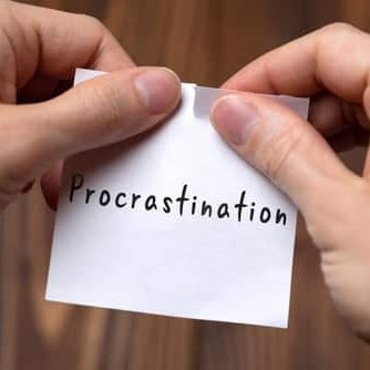 "Je le ferai plus tard", "De toute façon, j'ai le temps" - La procrastination touche 85 % des Français, et jusqu’à 92 % des 18-24 ans.

6 Méthodes de Gestion du Temps pour dire adieu à la procrastination ➡
