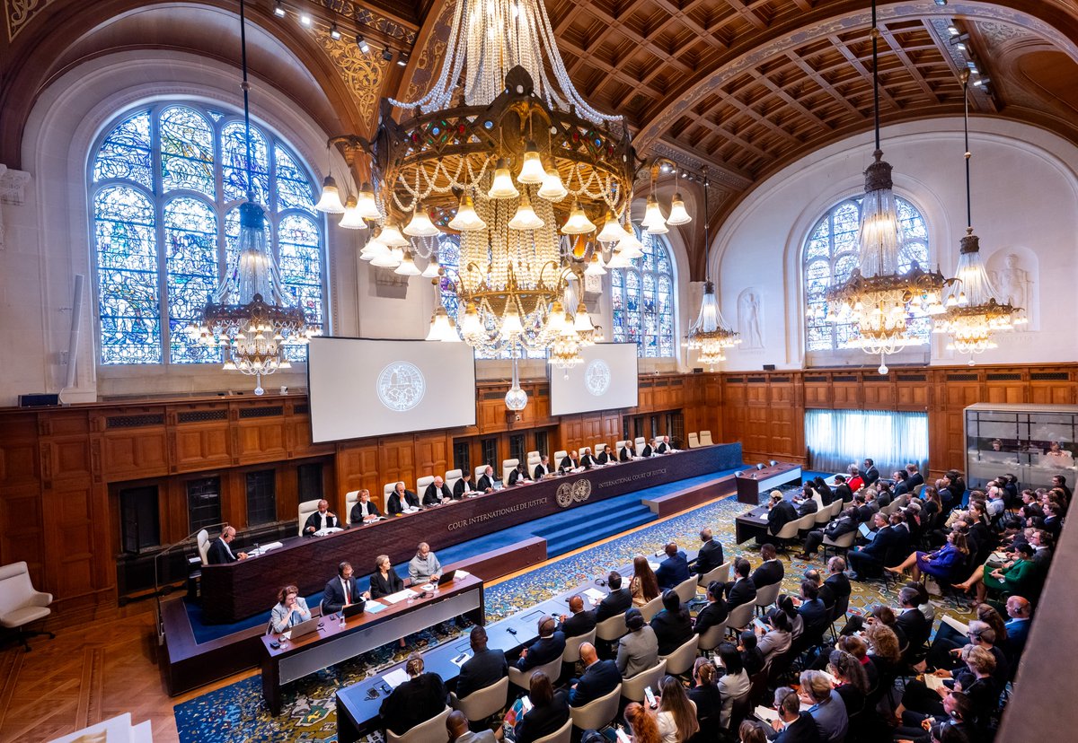 CIJ_ICJ's tweet image. MULTIMÉDIA : des photos et des vidéos de la lecture de l’avis consultatif de la #CIJ sur les Obligations des États en matière de changement climatique sont disponibles ici : go.icj-cij.org/3GZOPpu