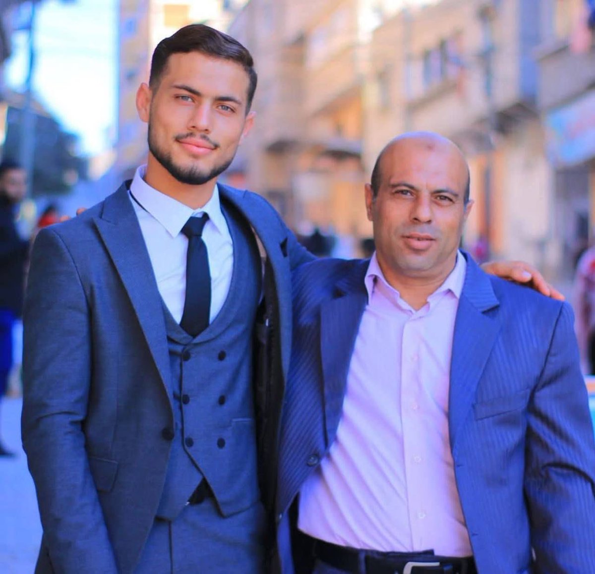 Qadeyah1's tweet image. ارتقاء خضر سلامة الخطيب في عدوان الاحتلال المستمر على قطاع غزة، ليلتحق بنجله الشهـ،ـيد محمد "أبو سليم" الذي ارتقى قبل عام.