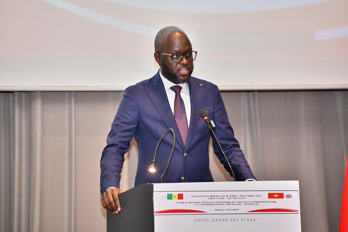 elmaalignjaay's tweet image. J’ai eu l’honneur de co-présider, aux côtés de mon homologue vietnamien, la table ronde sur la coopération agro-industrielle, commerciale et économique entre le #Sénégal et le #Vietnam.
Une étape majeure vers un partenariat stratégique et durable entre nos deux nations. 🇸🇳🇻🇳…