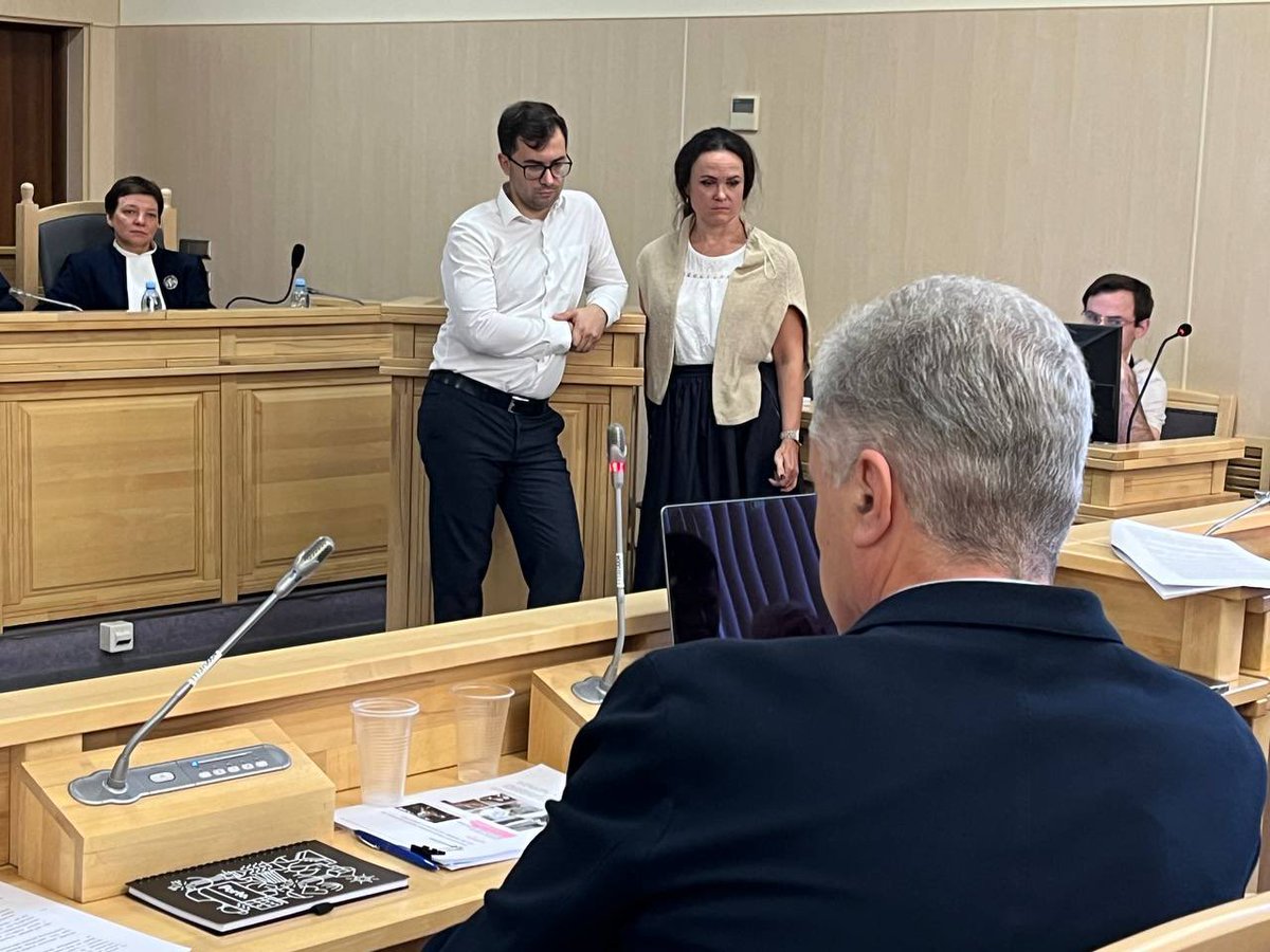 EDrohobych's tweet image. 🙀 Новий перл від влади Зеленського:
«Санкції проти Порошенка були для дисциплінування».
Але є проблема: Порошенко не дисциплінується — він бореться.
#єс
